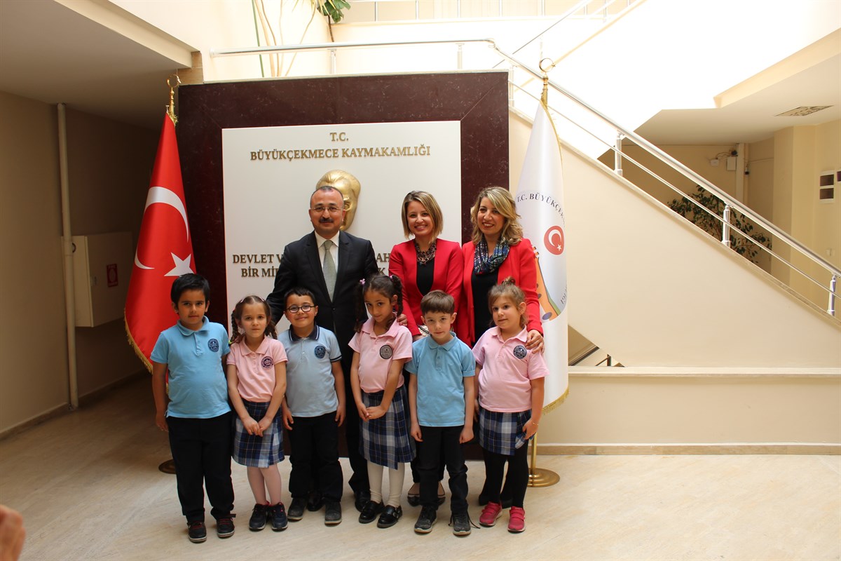 halime bulduk ilkokulu ogrencileri ilce kaymakami dr mehmet ozel i ziyaret etti
